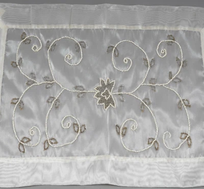 Lote de 10 manteles individuales cargadores de ropa de cama de lujo tela marfil con detalles de cuentas de vidrio Foto 1 de 4