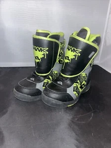 Hawk Youth Snow Boots 12M Black And Lime Green - Picture 1 of 8