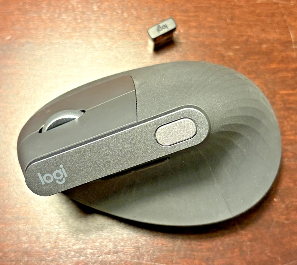 Logitech MX Ratón Ergonómico Vertical - Inalámbrico Bluetooth + Receptor USB Foto 1 de 4