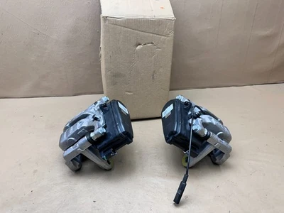 NEW 2025 CADILLAC ESCALADE ESV REAR LEFT LH & RIGHT RH BRAKE CALIPER SET OEM Foto 1 de 4