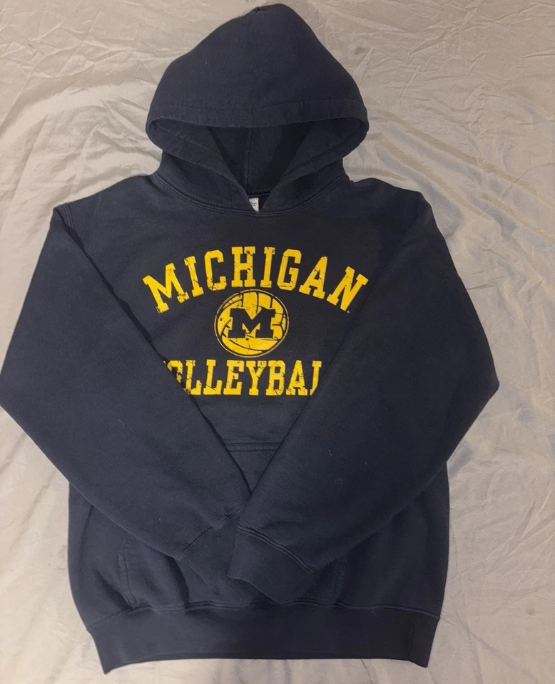 University of Michigan Wolverines Volleyball Pullover Hoodie Men’s Small Blue - Image 1 of 4