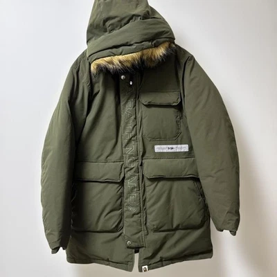 Abrigo de plumón A Bathing Ape piel caqui M usado chaqueta acolchada ligera Foto 1 de 4