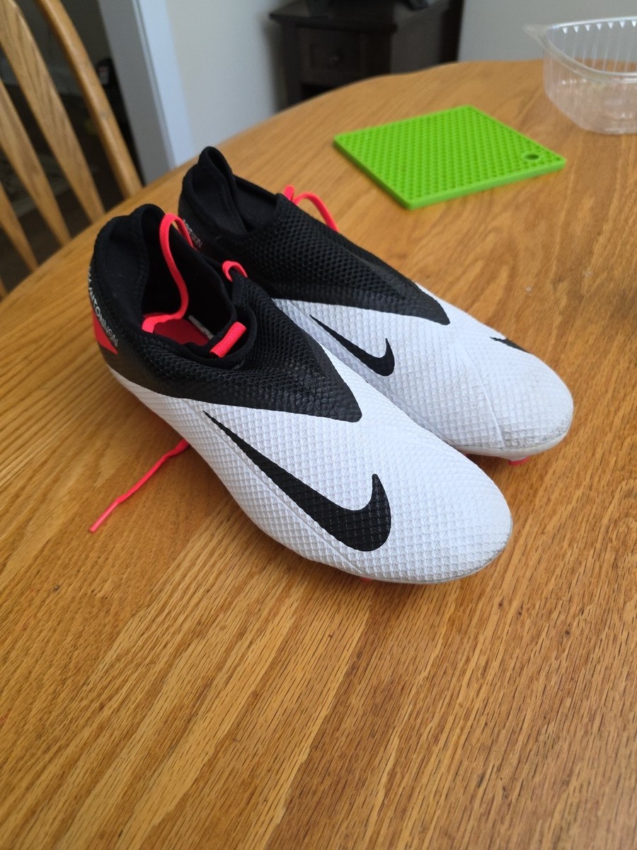 Preços baixos em Nike Phantom Vision 2 Academy DF MG White Preços baixos em Nike Phantom Vision 2 Academy DF MG White