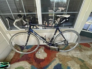 Specialized roubaix 54Cm carbon frame recently changed both tire of sch - Picture 1 of 5