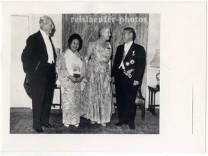 Hayato Ikeda, primer ministro japonés en Londres, foto original de 1962 - Imagen 1 de 1