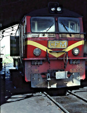 Zwei 35mm Kodachrome Farbrutschen der Madagaskar Eisenbahnen RNCFM