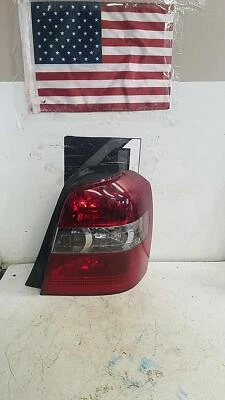 04-07 TOYOTA HIGHLANDER LUZ TRASERA FRENO LADO PASAJERO DERECHO LÁMPARA DERECHA OEM Foto 1 de 4