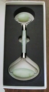 Natural Jade Face Roller Magical Anti-Aging Skin-Care Tool - Roselyn Boutique - Picture 1 of 5