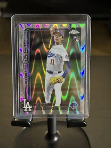 2025 Topps Chrome Roki Sasaki (RC) Raywave #217 Los Angeles Dodgers - Picture 1 of 2