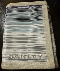 Oakley Blue Trifold Wallet - Picture 1 of 4