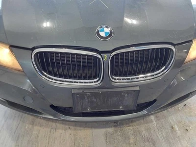 Used Right Upper Grille fits: 2011 Bmw 328I Sdn w/M-aerodynamic package upper bu Foto 1 de 4