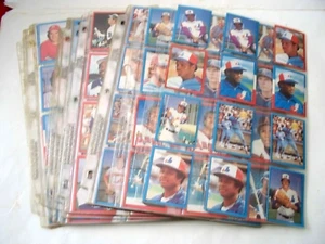 LOT OF 300 STICKERS - 1982 O-PEE-CHEE MLB BASEBALL STICKER ALBUM - MANY DOUBLES - Picture 1 of 1