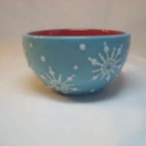 Snowflake Bowls - Hallmark - Picture 1 of 3