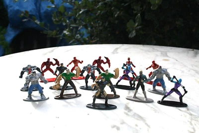 Marvel Nano MetalFigs 16 Mini Figures 100% Die Cast Metal Collectible - Image 1 of 4