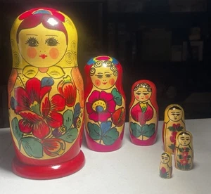6 Piece Russian Matryoshka Nesting Dolls Made in the USSR Vintage Mint Condition - Picture 1 of 15