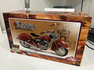 Guiloy  (1948) Indian Chief 348 Motorcycle 1/6 Scale Red Black - Picture 1 of 24