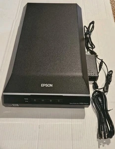 Epson Perfection V550 Photo Scanner With Power Adapter And USB Connector Tested - Picture 1 of 8