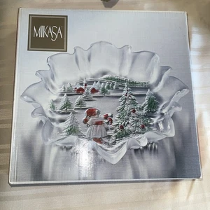 Celebrations Mikasa Holiday Landscape Collection Weihnachtsschale 9 Zoll - Bild 1 von 2