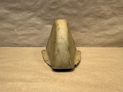 Cubierta de moldura de bisagra superior para puerta trasera Jaguar XKE E-Type FHC 2+2 BD38323 Foto 1 de 4