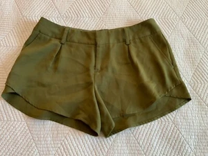 Alice + Olivia olivgrüne Shorts Polyester/Cupro Größe 6 - Bild 1 von 8