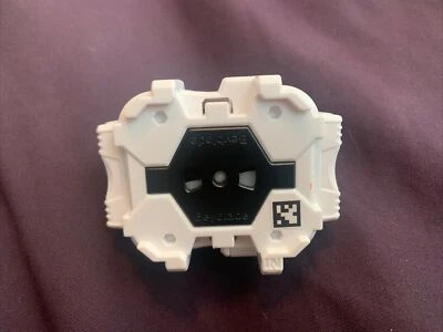 Hasbro Beyblade Burst Evolution White Launcher Only No Ripcord No Bey - Imagem 1 de 4