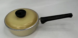 Small Club Aluminum 1 quart  Yellow Sauce pan/pot with lid - Picture 1 of 8