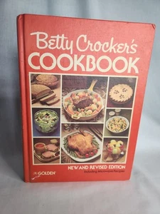 VTG Betty Crocker Cookbook New & Revised 1981 6th Printing With Microwave Recipe - Picture 1 of 9