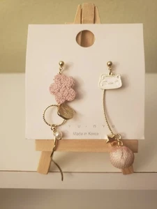 HAPPY CAT Paw Ohrringe (Schiebestern) NYU NYU (Made in Korea) - Bild 1 von 9