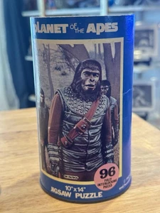 Rompecabezas Planet of the Apes 96 piezas completo en lata 1967 DE COLECCIÓN - Imagen 1 de 4