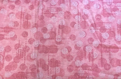 ACOLCHADO EN BLANCO - JOT DOT - TEXTURA TONAL #9570-20 LT. ROSA - POR YARDA Foto 1 de 2