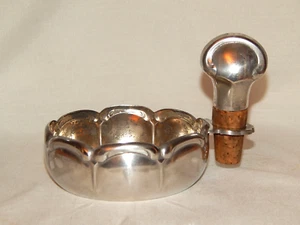 Flaschenhalter / Flaschenständer mit Zierkorken versilbert - Picture 1 of 7