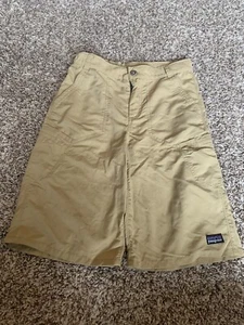 Boys Medium 10 Patagonia Quick Dry Khaki Shorts Adjustable Waist - Picture 1 of 4