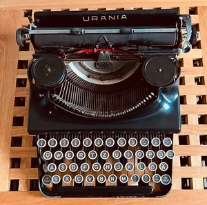 Schreibmaschine antik, Urania, Dresden, Deko Büro - Bild 1 von 2