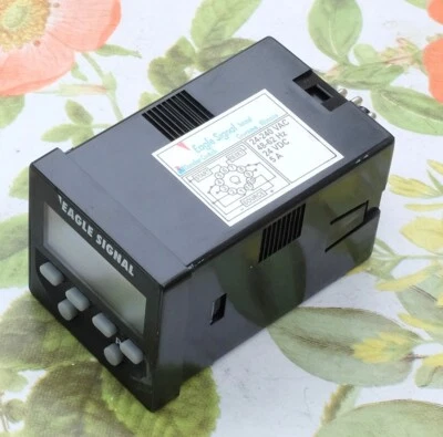 Danaher Controls Eagle Signal B856-500 relai temporisé 24VDC - Photo 1/4