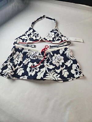 JUEGO DE 2 PIEZAS DE NATACIÓN TOMMY HILFIGER ES BLANCO Y AZUL MARINO FLORAL con adornos rojos talla 14 Foto 1 de 4