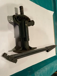Vintage ELITE No. 15 Screw Jack – 1932 De Soto Era – Cast Iron, Manual - Picture 1 of 4