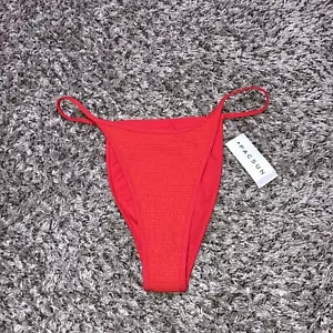 Parte inferior de bikini Pacsun - nueva con etiquetas pequeña roja naranja - Imagen 1 de 5