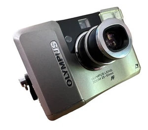 OLYMPUS CAMERA I ZOOM 2000 VINTAGE Near Mint Fantastic Quality Film Tested,. - Picture 1 of 9