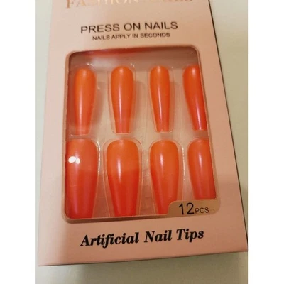 Presionar clavos largos de ataúd. Puntas de uñas de moda. Juego de 12 uñas naranja brillante nuevas en caja. Foto 1 de 4