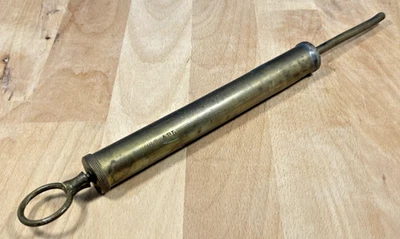 Ancienne pompe a graisse Laiton RENAULT APL Old Tool - Photo 1/4