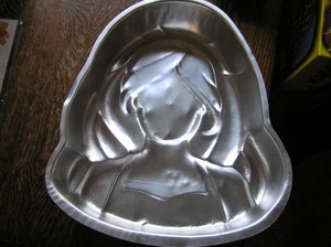 2012 Wilton Mattel BARBIE FACE Head Cake Pan Mold #2105~6065 w/ Decorating Ideas - Picture 1 of 5