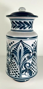 Jarrón jengibre azul blanco Manuel Garcia Arroyo con tapa hecho a mano en España 1990 - Imagen 1 de 15