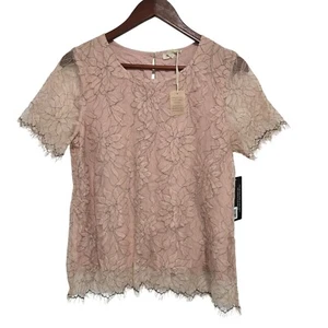 Mystree Scallop Edge Lace Top in light pink - Size Medium - Picture 1 of 8