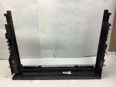 BMW 528I 2010 sedán 3,0 L radiador de refrigeración soporte inferior panel de soporte OEM+ Foto 1 de 4