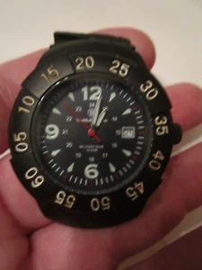 VINTAGE SMITH & WESSON SPORT WATCH - NO BAND - RUNS GREAT - 42mm -  BBA-23 - Picture 1 of 4