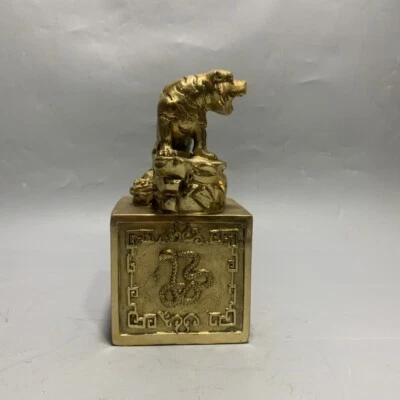 17 cm Chinese Brass animal tiger seal Statue Bronze seal Statue sculpture - Image 1 of 4