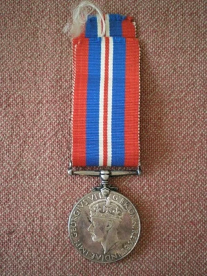 WW2 Canadian Silver 1939 - 1945 War Medal - Image 1 of 4