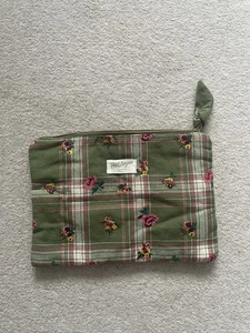Sezane Petite Green Floral Pouch - Picture 1 of 3