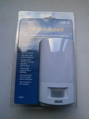 Arlec PIR Sensorguard : Indoor Battery Operated Security Light - Image 1 of 2