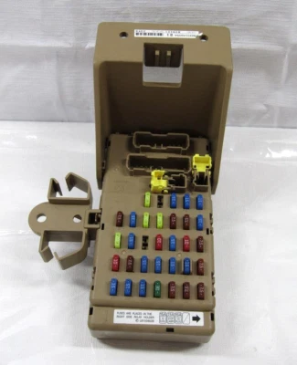 Subaru Outback 2008-2009 cabina caja de fusibles bloque de conexiones 82201AG05A OEM Foto 1 de 4